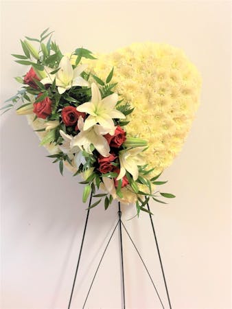 A Loving Heart Tributet Symapthy Flowers Palm Beach Gardens
